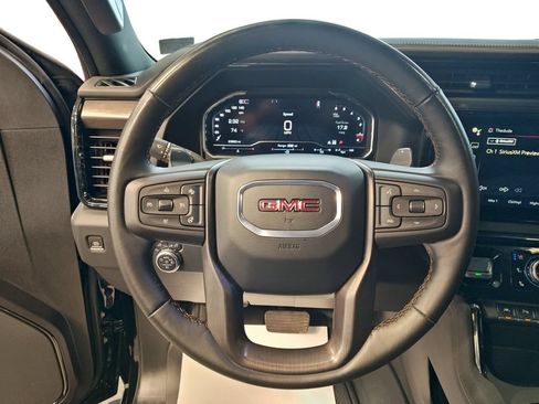 Used 2024 GMC Sierra 1500 AT4 w/ Technology Package AWD/4WD image 12