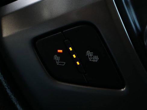 Used 2017 Chevrolet Silverado 1500 LT w/ All Star Edition AWD/4WD image 40