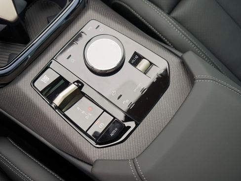 Used 2025 BMW X3 xDrive30i w/ Premium Package image 18