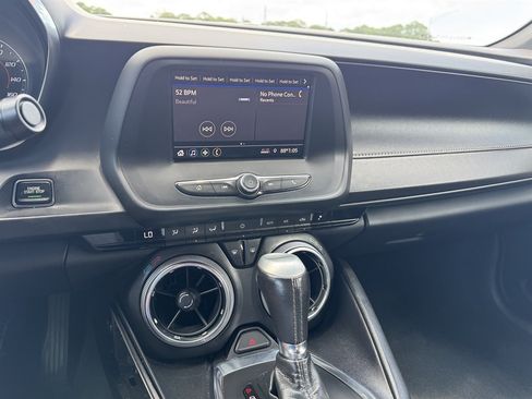 Used 2020 Chevrolet Camaro LT RWD image 9