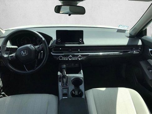 Used 2024 Honda Civic EX image 9