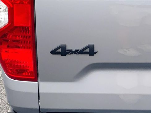 Used 2020 Toyota Tundra SR5 AWD/4WD image 10