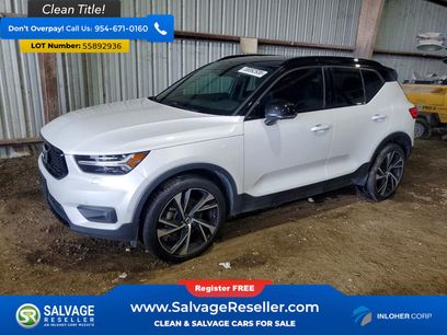 Used 2019 Volvo XC40 T5 R-Design