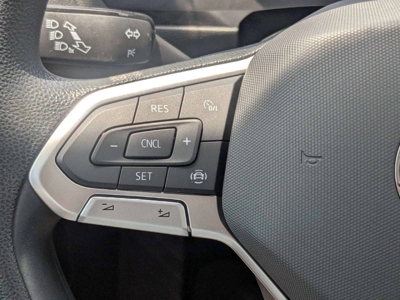 Used 2023 Volkswagen Tiguan S FWD image 28