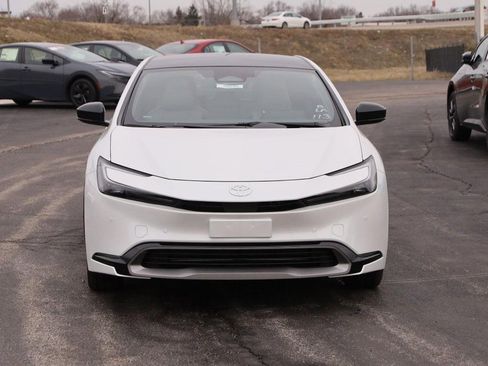 New 2026 Toyota Prius XLE image 5