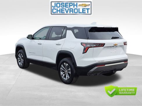 Certified 2025 Chevrolet Equinox LT FWD image 3