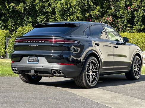 Certified 2026 Porsche Cayenne S AWD/4WD image 8
