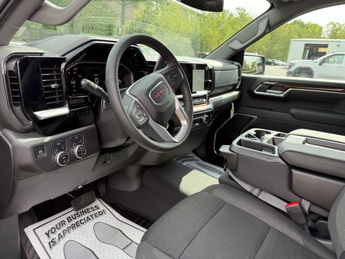 New 2026 GMC Sierra 1500 Elevation image 13