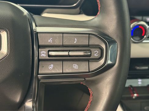 Used 2024 GMC Canyon AT4X AWD/4WD image 18