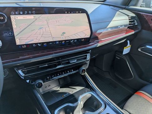 New 2026 Chevrolet Traverse RS w/ LPO, Floor Liner Package image 21