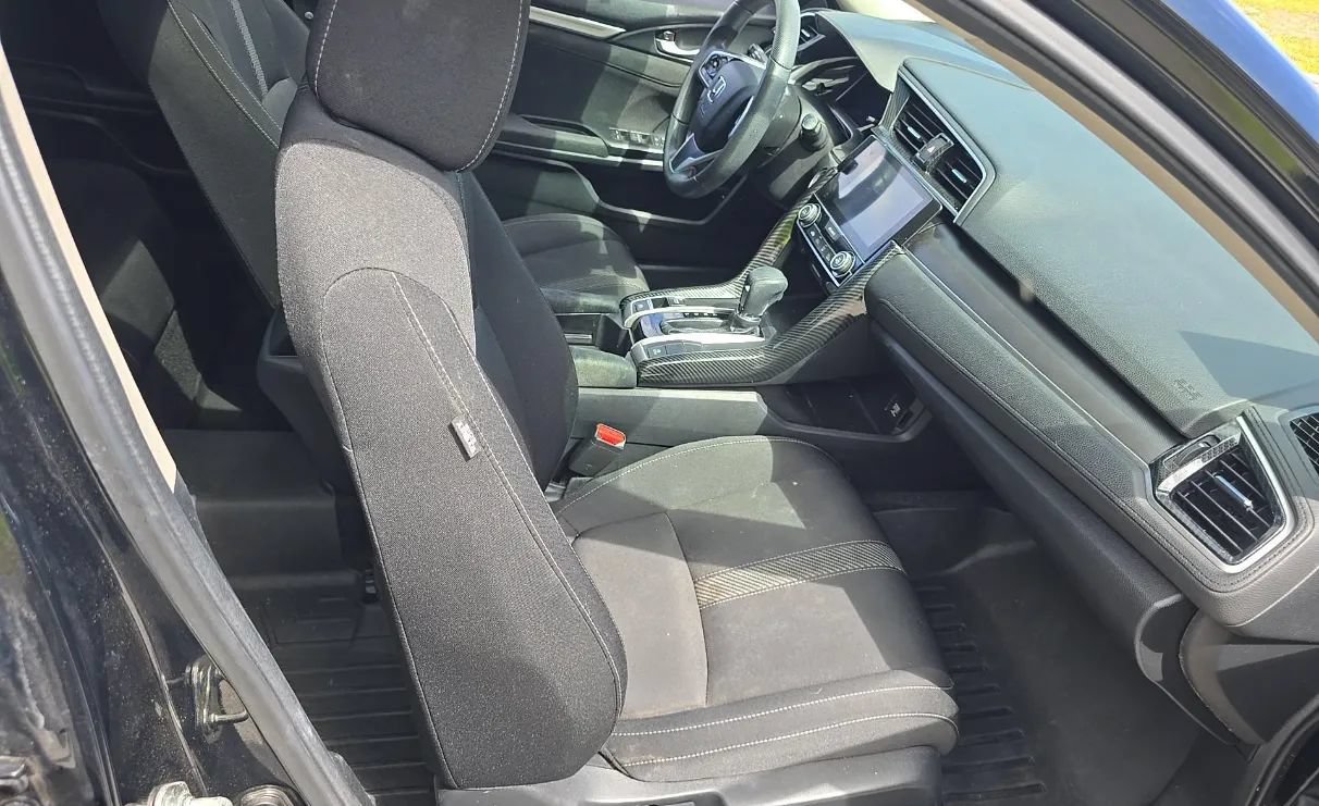 Used 2016 Honda Civic EX image 8