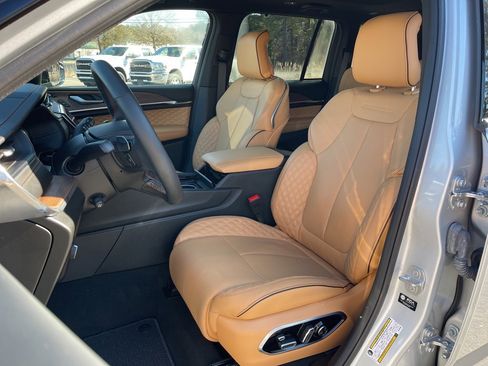 Used 2025 Jeep Grand Cherokee Summit w/ Adv Protech Group IV image 20