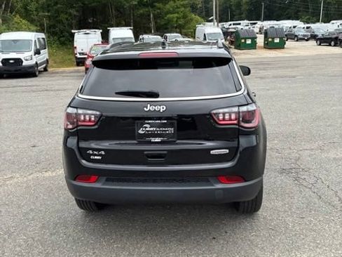 Used 2022 Jeep Compass Latitude AWD/4WD image 4