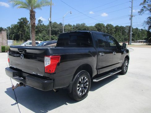Used 2017 Nissan Titan SL w/ Off-Road Package AWD/4WD image 28