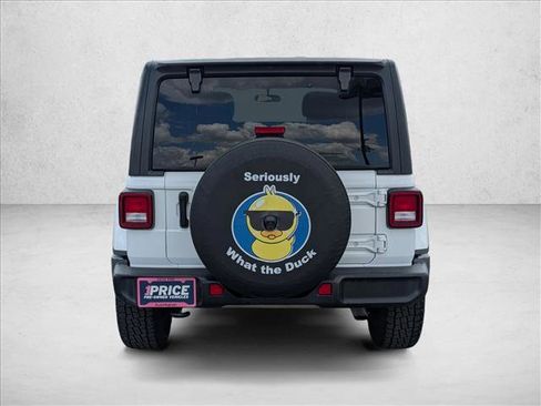 Used 2021 Jeep Wrangler Unlimited Sahara AWD/4WD image 7