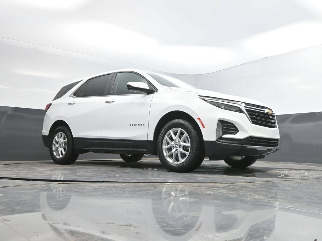 Used 2024 Chevrolet Equinox LT AWD/4WD image 32