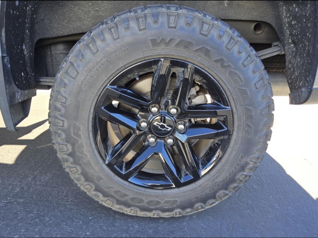 Used 2021 Chevrolet Silverado 1500 LT Trail Boss w/ Bed Protection Package AWD/4WD image 6