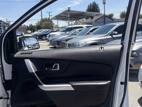 Used 2013 Ford Edge Limited FWD image 16