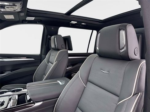 New 2026 Cadillac Escalade ESV Luxury w/ Touring Package image 21