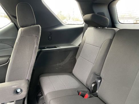 Used 2023 Chevrolet Traverse LT image 45