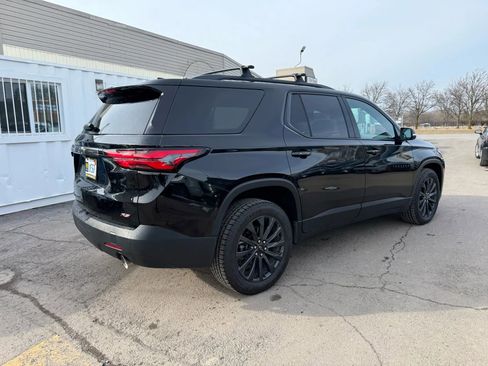 Used 2023 Chevrolet Traverse RS image 7