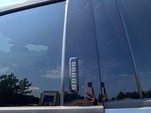 Used 2022 Ford F250 Lariat w/ Black Appearance Package AWD/4WD image 26