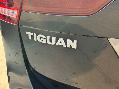Used 2020 Volkswagen Tiguan S FWD image 12