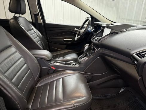 Used 2015 Ford Escape Titanium w/ Equipment Group 301A AWD/4WD image 25