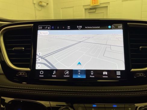 New 2026 Chrysler Pacifica Limited w/ S Appearance Package image 15