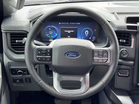 Used 2025 Ford F150 Lightning Flash AWD/4WD image 8