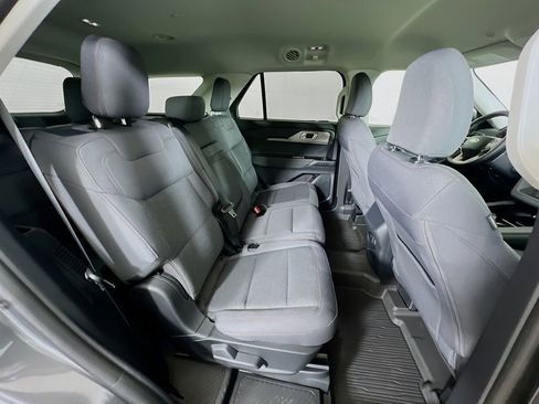 Used 2025 Ford Explorer Active image 32