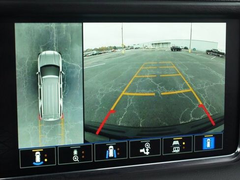 Used 2023 GMC Yukon Denali image 6