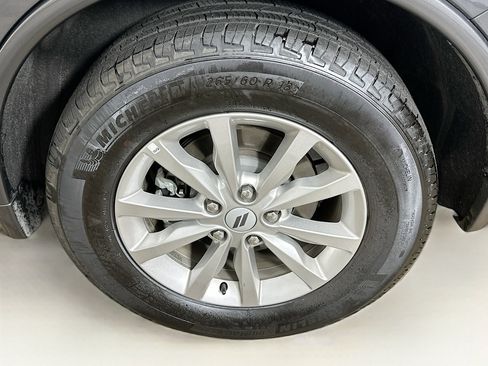 Used 2025 Dodge Durango GT RWD image 11