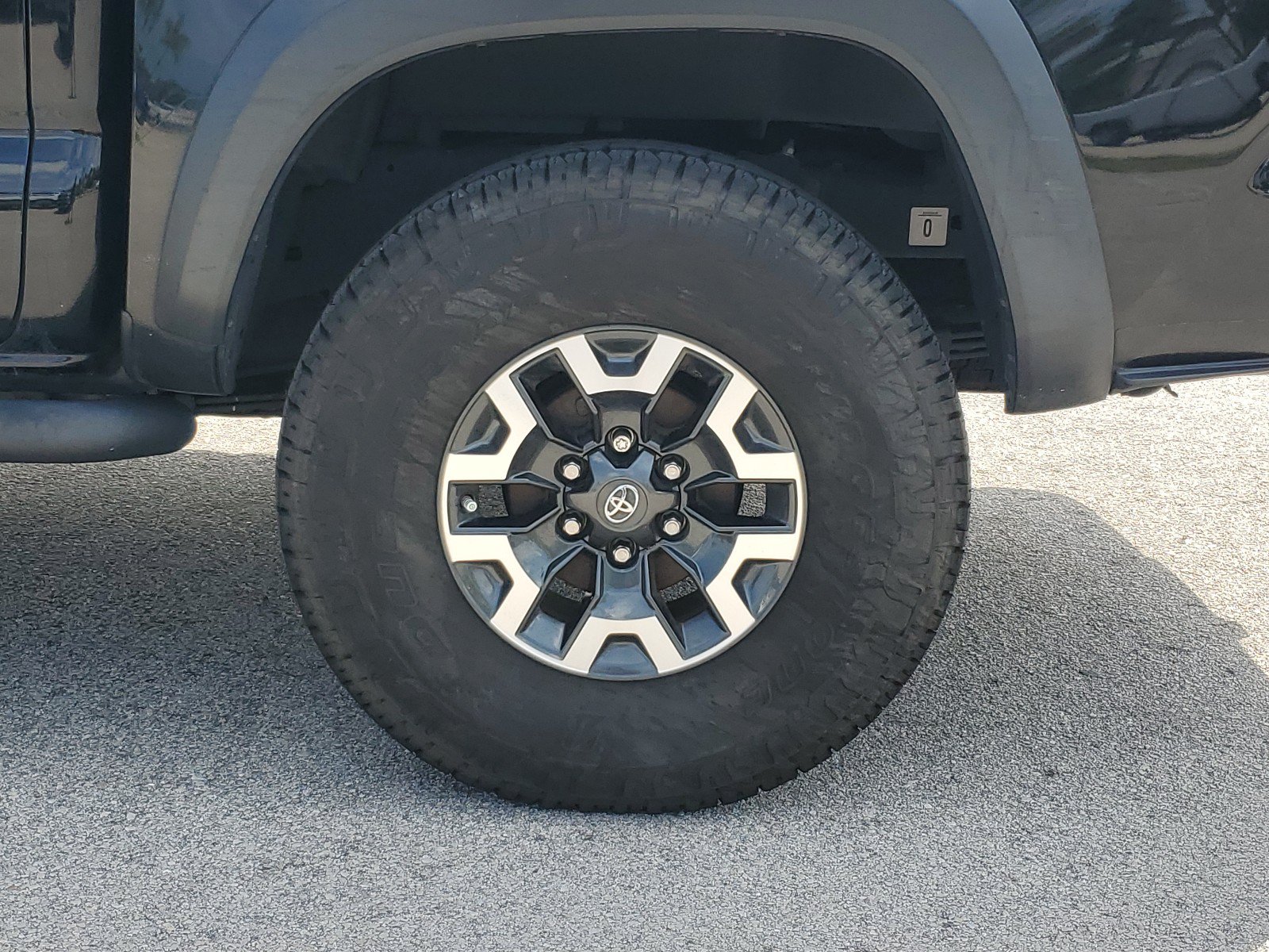 Used 2016 Toyota Tacoma TRD Off-Road w/ Premium & Technology Package RWD image 7