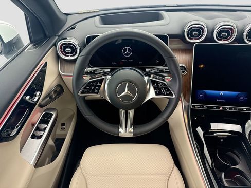 Certified 2026 Mercedes-Benz GLC 300 image 10