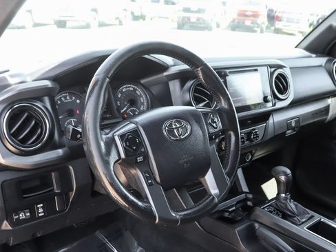 Used 2016 Toyota Tacoma TRD Off-Road w/ Towing Package RWD image 18