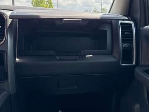 Used 2019 RAM 1500 Classic SLT w/ Protection Group AWD/4WD image 8