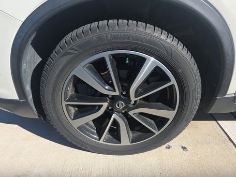 Used 2019 Nissan Rogue SL image 10