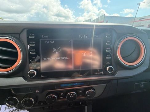 Used 2021 Toyota Tacoma TRD Sport AWD/4WD image 23