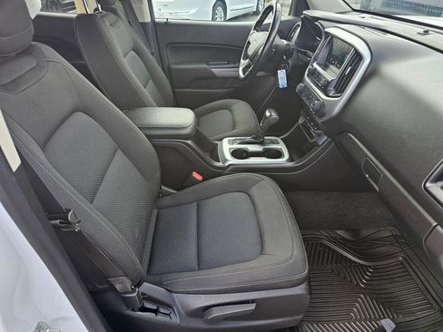 Used 2017 Chevrolet Colorado LT w/ LT Convenience Package AWD/4WD image 12