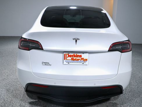 Used 2020 Tesla Model Y Long Range AWD/4WD image 8