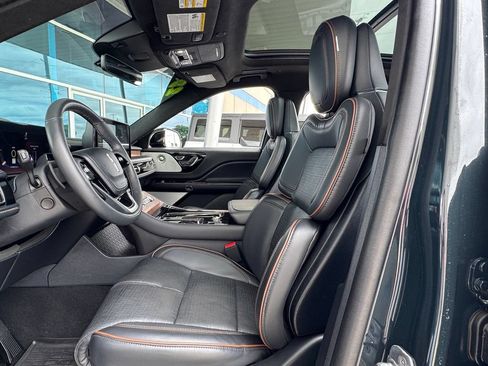 Used 2025 Lincoln Aviator Black Label AWD/4WD image 20
