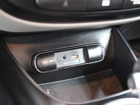 Used 2015 Kia Soul FWD image 16
