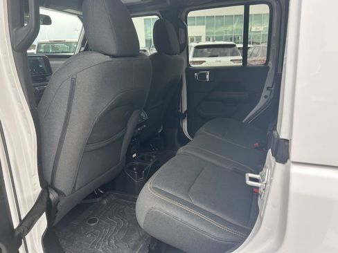 Used 2024 Jeep Wrangler Sahara w/ Dual Top Group image 7