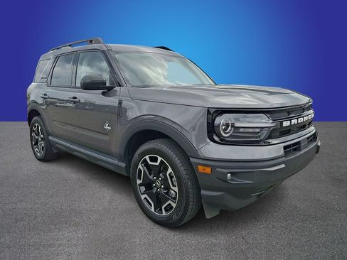 Used 2023 Ford Bronco Sport Outer Banks w/ Tech Package AWD/4WD image 3