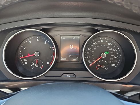 Used 2020 Volkswagen Tiguan SE w/ Panoramic Sunroof Package image 19