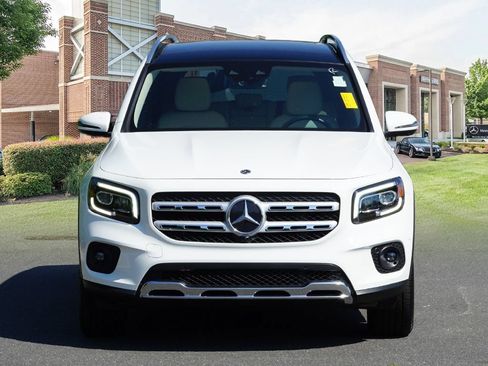 Certified 2023 Mercedes-Benz GLB 250 image 2