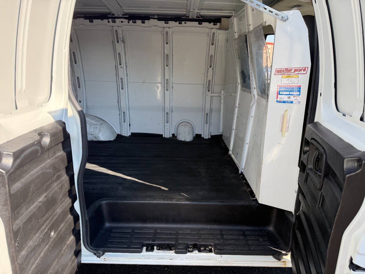 Used 2013 GMC Savana 2500 RWD image 18