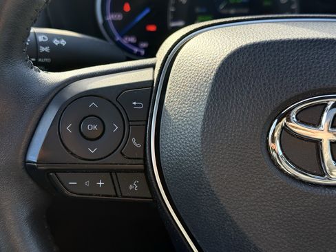 Used 2022 Toyota RAV4 XSE image 17