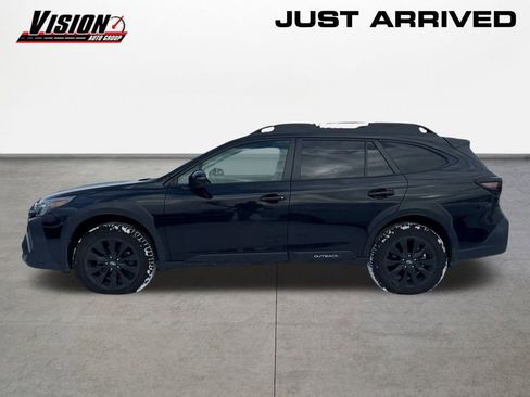 Used 2025 Subaru Outback Onyx Edition image 8